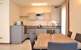 Portico Oscuro Deluxe Apartment - Centro Citta