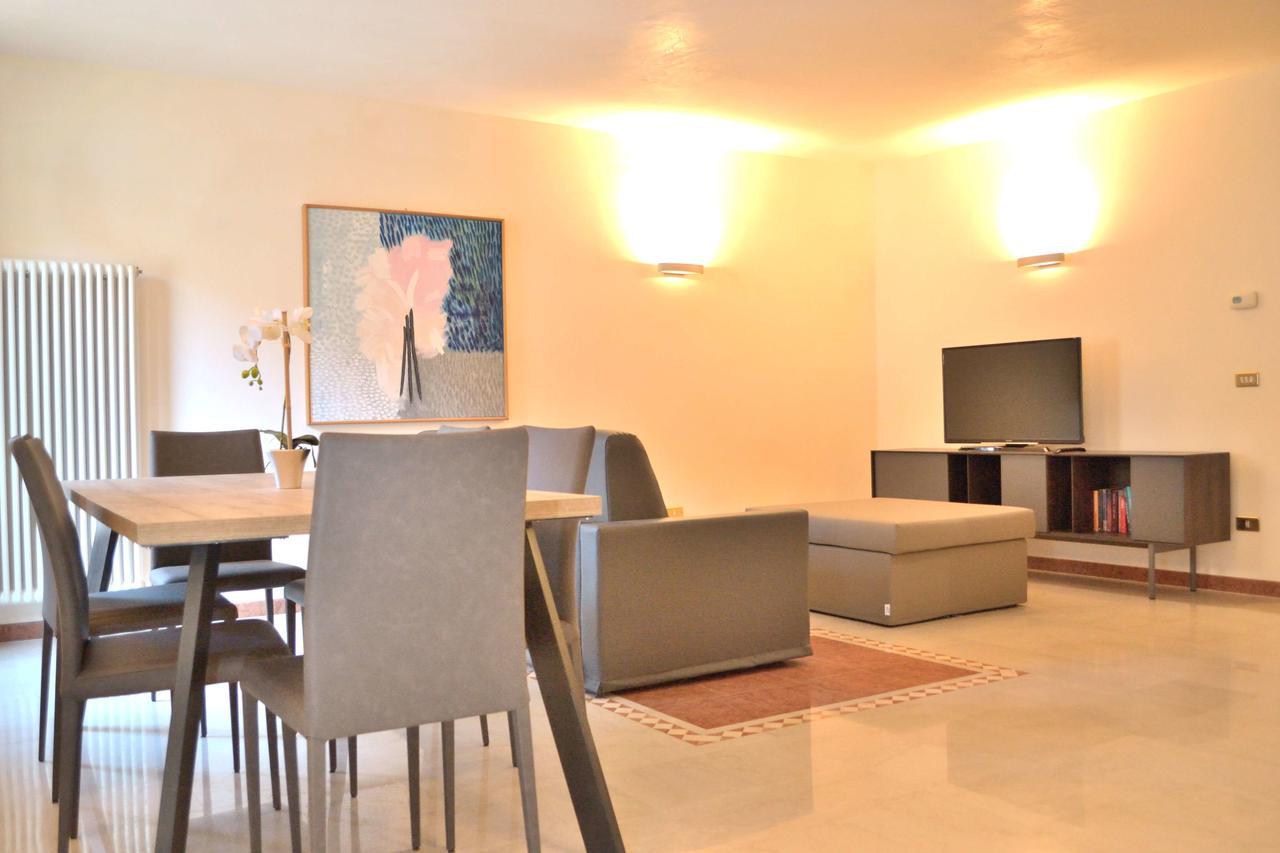Portico Oscuro Deluxe Apartment - Centro Citta Treviso Exterior foto